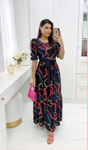 Vestido estampado com fundo sales preto