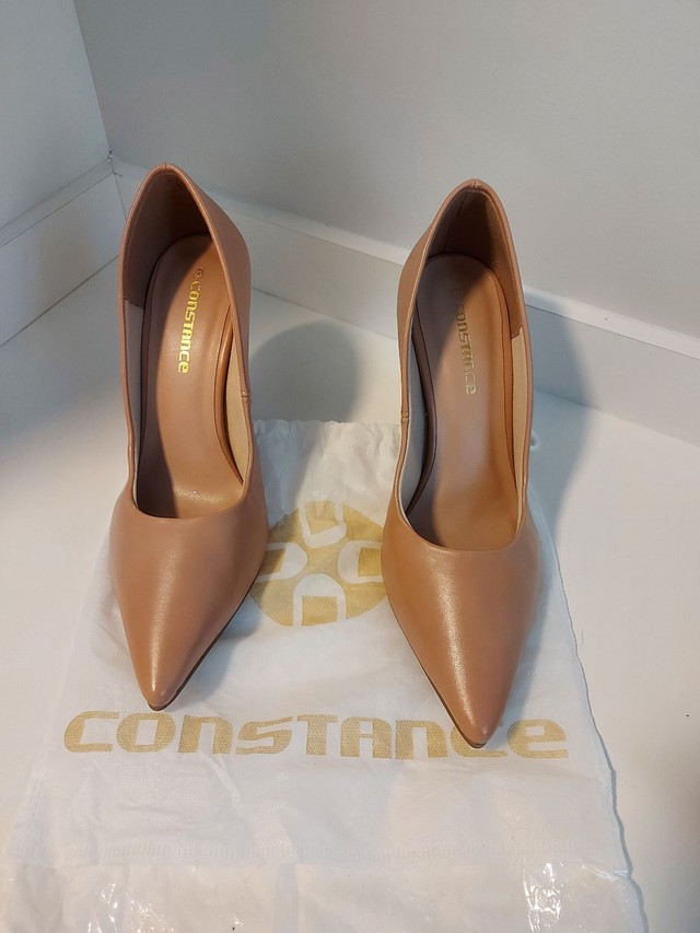 Sandália Comfort Couro Off White Tiras Cruzadas | Constance - Sapatos \u0026  Acessórios
