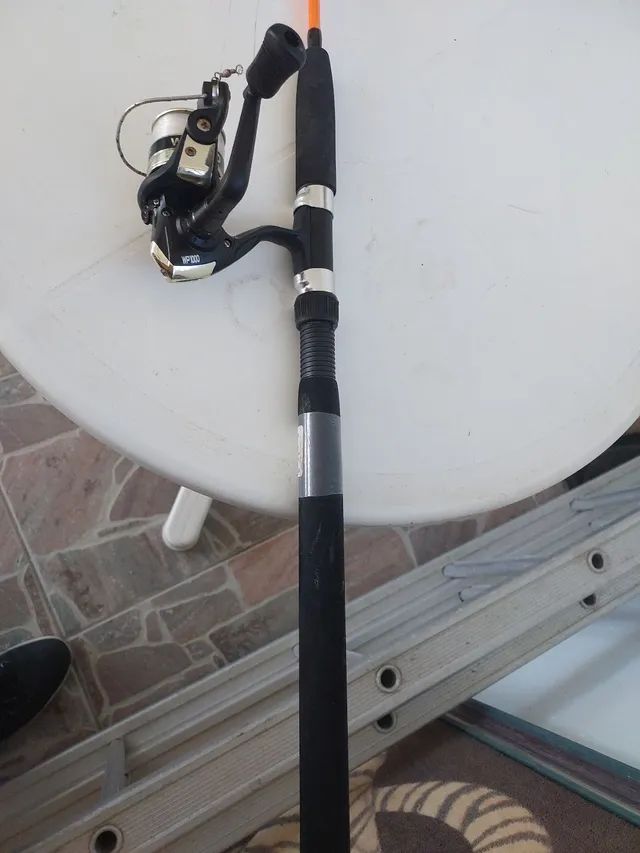 Vdo vara de pesca com molinete  - Foto 2