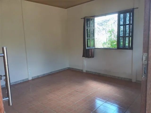 Sitio rural medindo 2.300 m², casa, are de lazer, córregos nos fundos (Jaboticatubas). - Foto 3