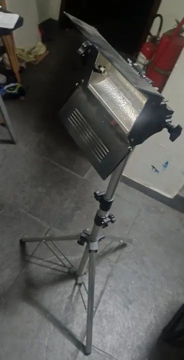 Tripé com luminária para fotos e gravações de vídeo.  - Foto 3