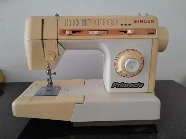 Máquina Singer Primacie