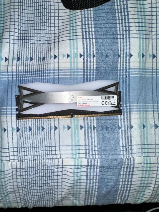 Memória RAM XPG RGB 2x8 16GB 3200MHZ