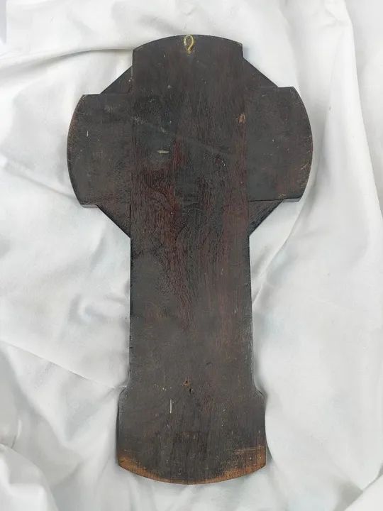 Antigo Crucifixo de Parede - em Bronze e Madeira - Foto 4