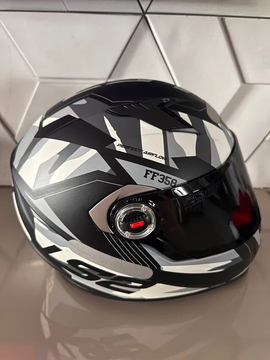 Capacete LS2 FF358 Tank