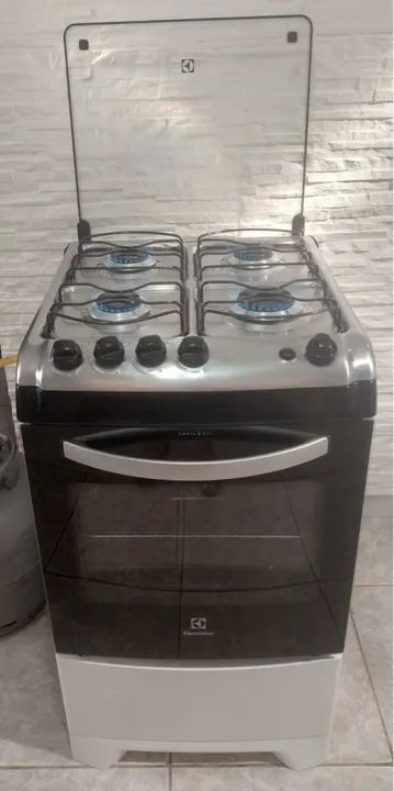 Fogão 4 Bocas eletrico semi novo  Eletrolux- Novo
