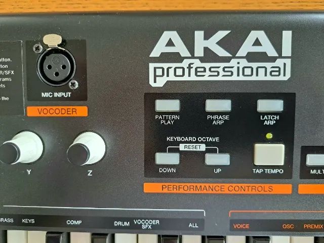 Sintetizador Akai Miniak novinho - Instrumentos musicais - Santa