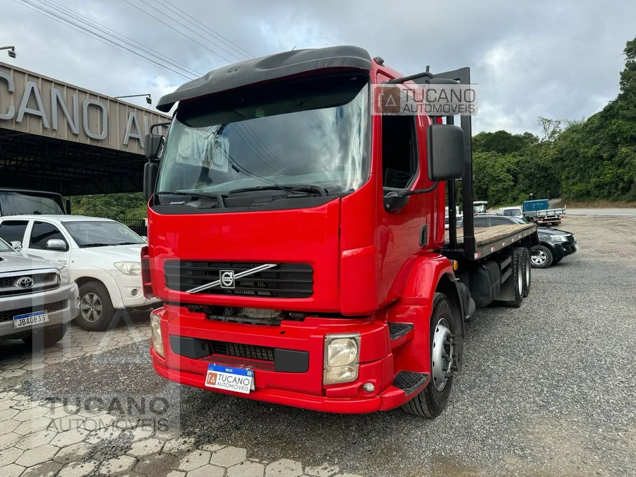 Caminhão Volvo VM 260 Truck - 2012 - Plataforma - Foto 10