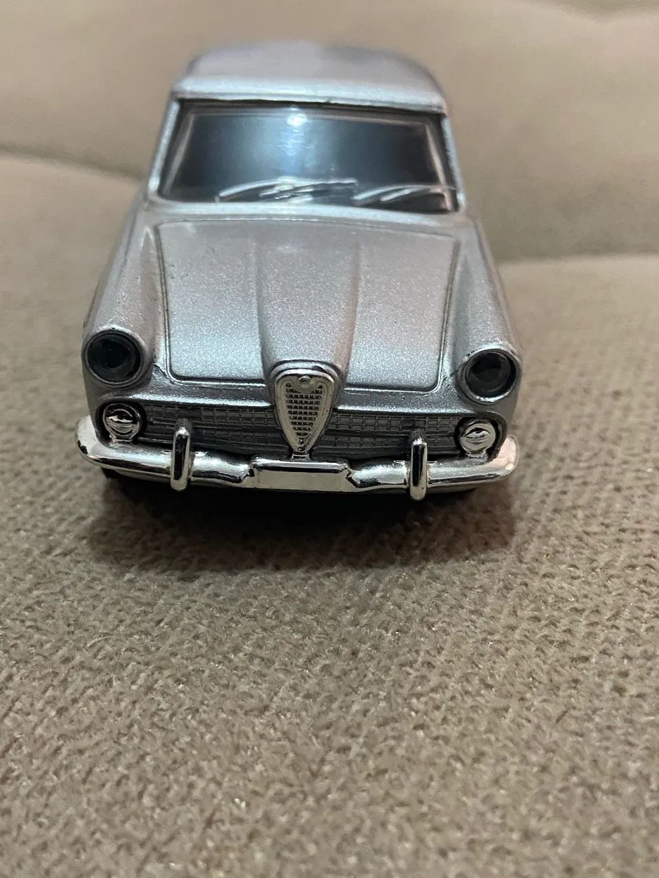 Miniatura Alfa Romeo FNM JK2000 - Escala 1:43