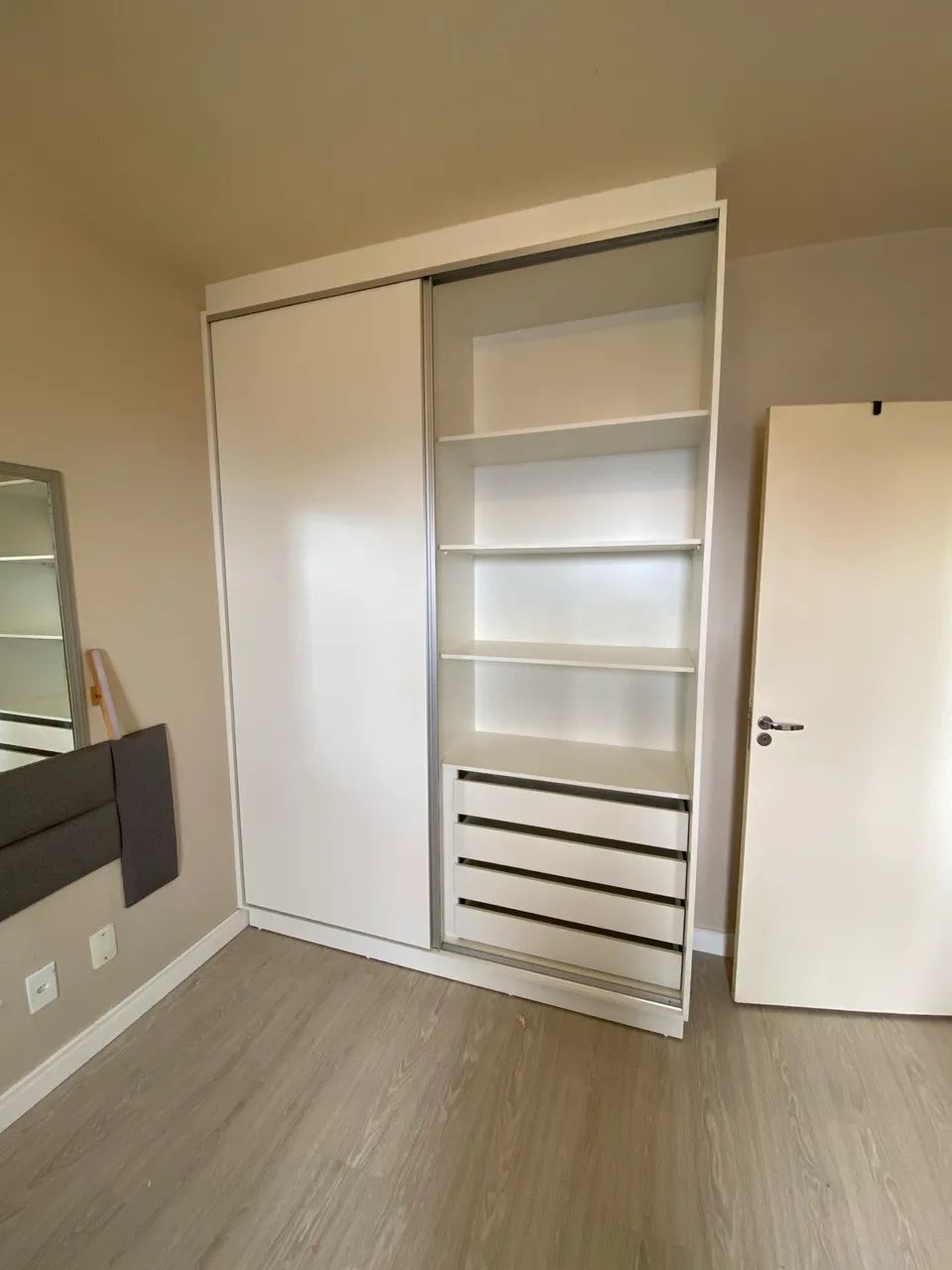 GUARDA ROUPA 100% MDF COM 1,85 DE LARGURA COM RODA TETO