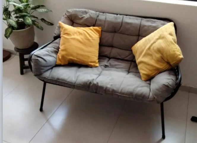 Conjunto sofá, poltronas e mesinha