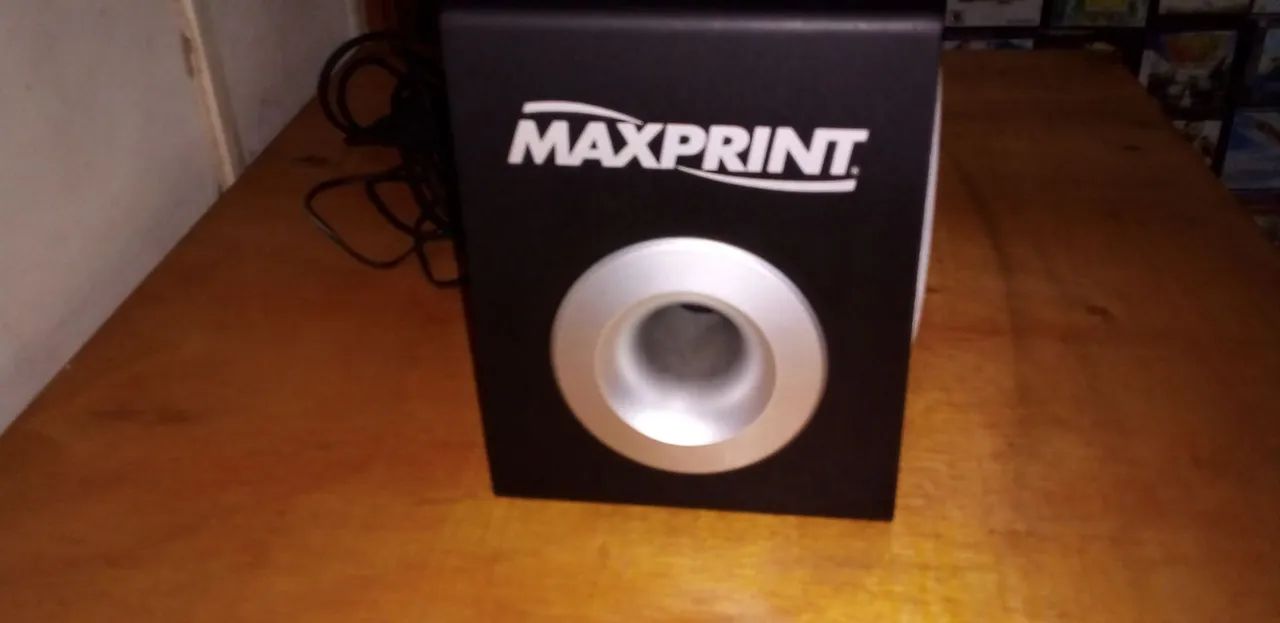 Caixa de som maxprint para pc e outros    com defeito leia a descrição  - Foto 2