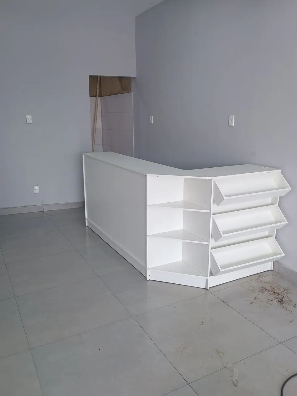 Balcão Expositor de Vidro Branco - Foto 2