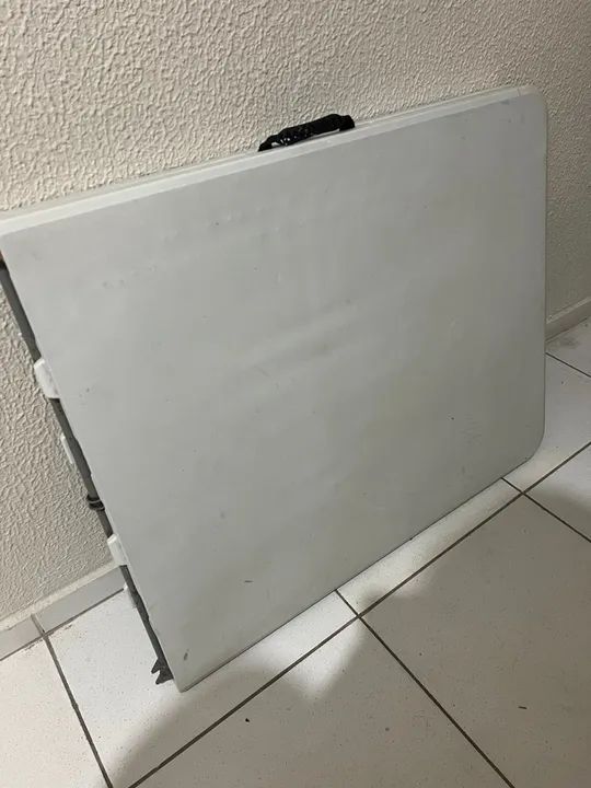 Mesa Dobrável Branca com alça 