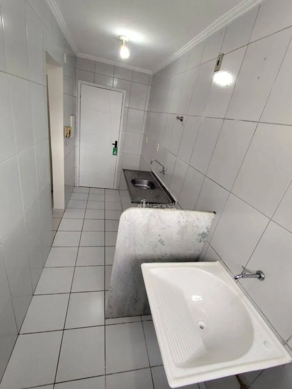 Apartamento com 3 dormitórios para alugar, 105 m² por R$ 1.421/mês - Jabotiana - Aracaju/S