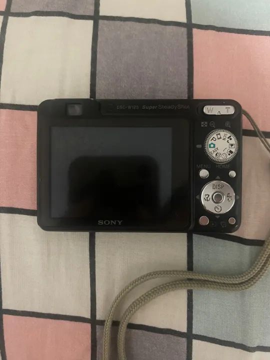 Câmera Sony CyberShot DSC-W125 - sem bateria para teste
