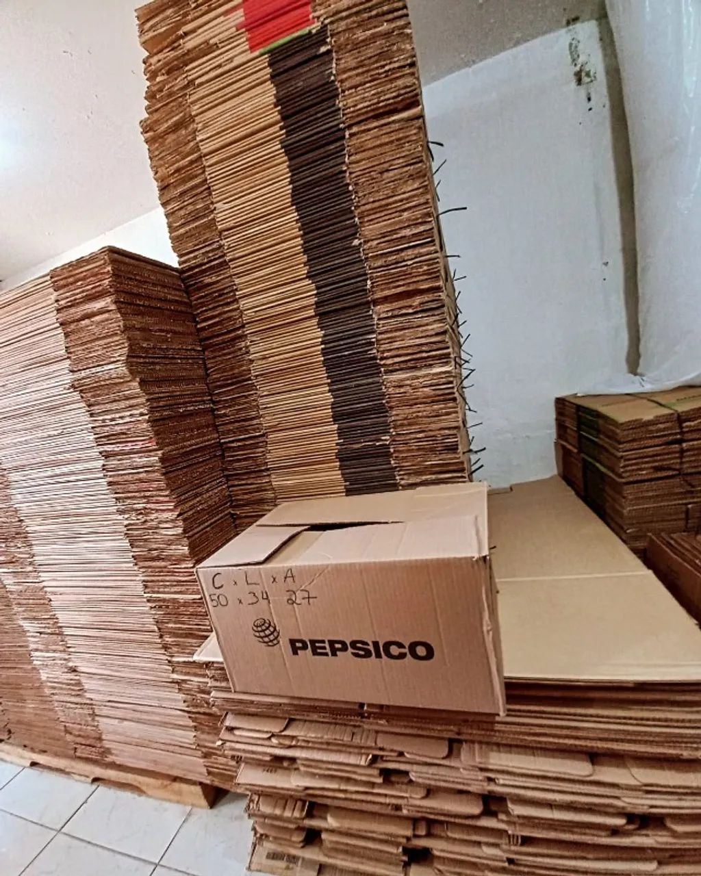 Caixa de Papelão, Ideal para embalar Mudança, Encomendas, Confecções.