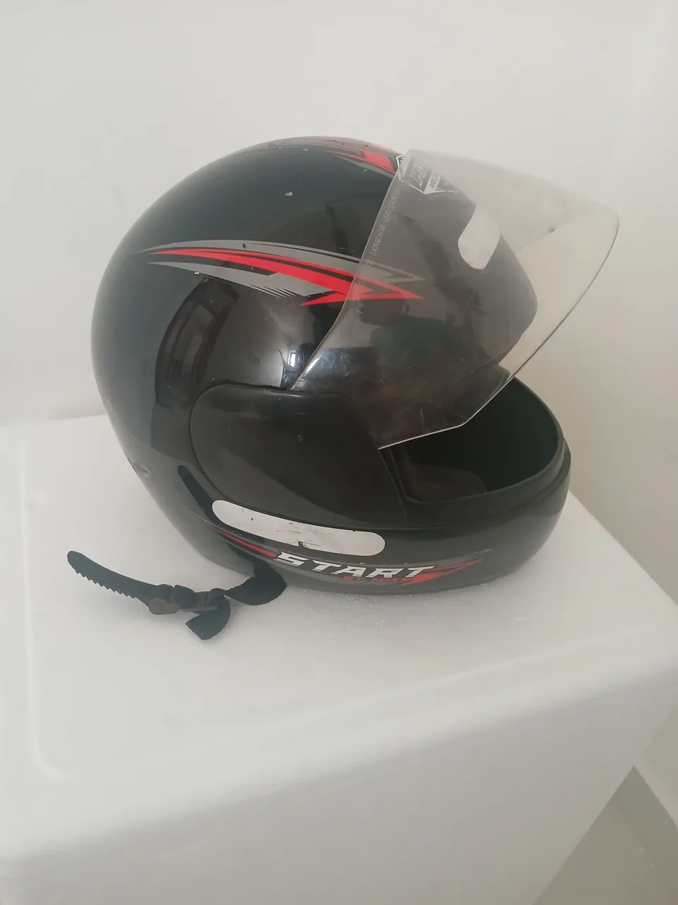Capacete número 60