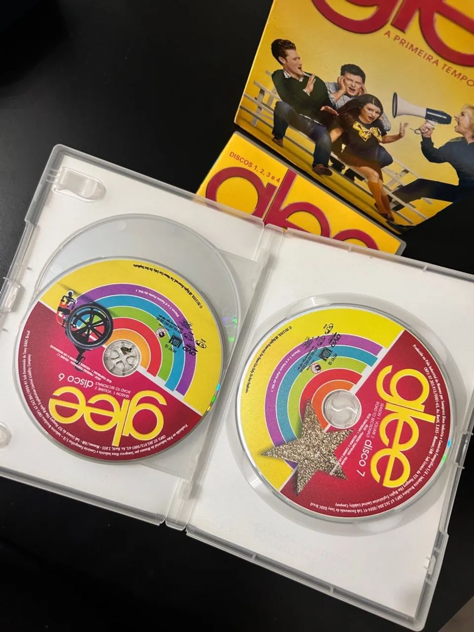 Box Séries - REVENGE E GLEE - DVD, Blu-Ray e Vídeo Cassete