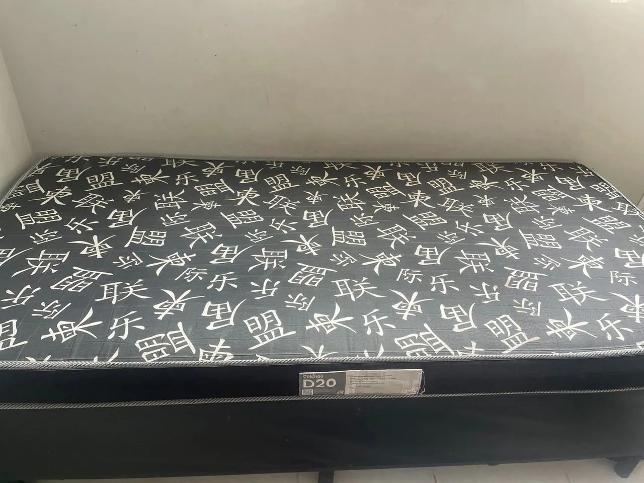 Single bed64168529987075121