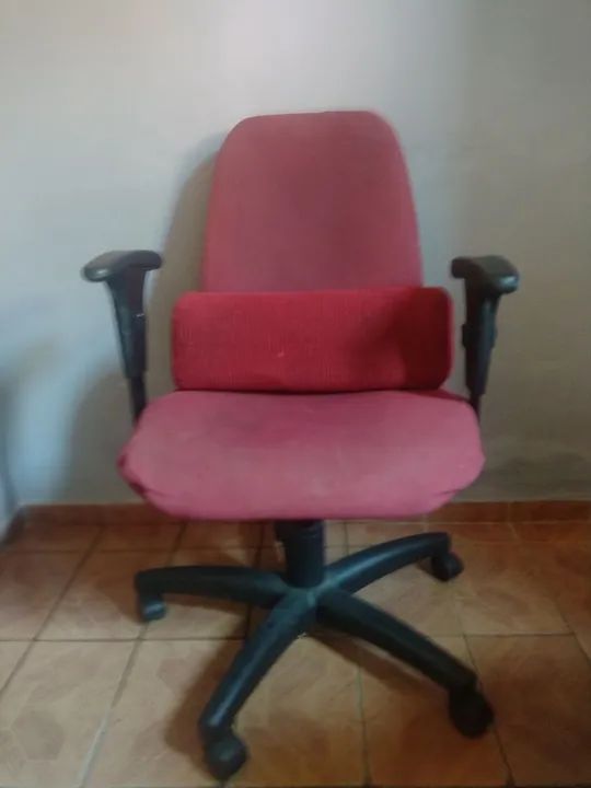 Gadeira de escritório com almofada  - Foto 2