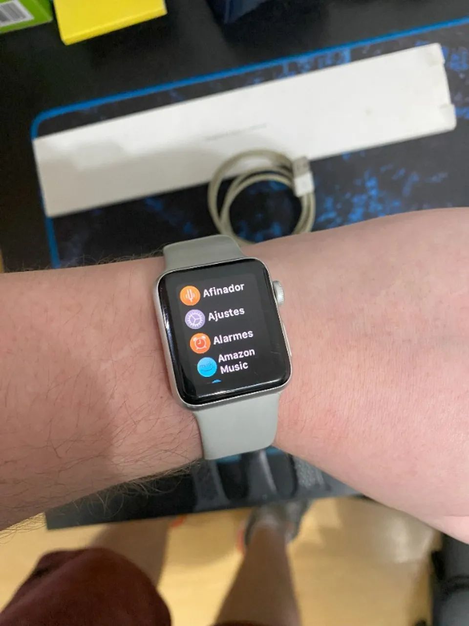 Apple Watch Series 3 Gps 38mm usado + 4 pulseiras - Foto 2