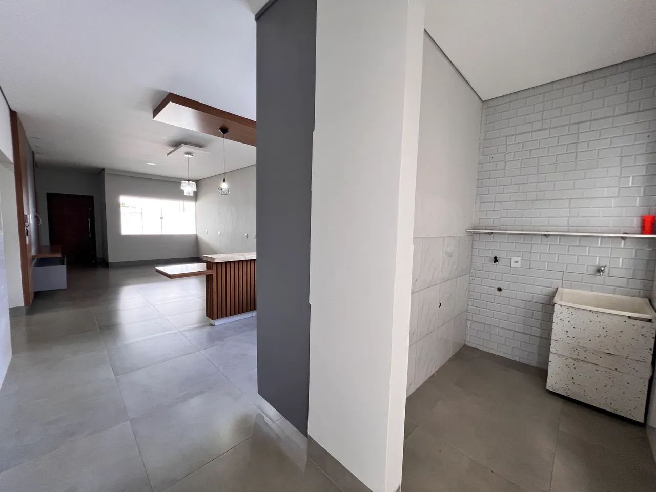 Aluguel no Jardim Copacabana - Casa com Planejados, Edícula e Churrasqueira - Foto 3