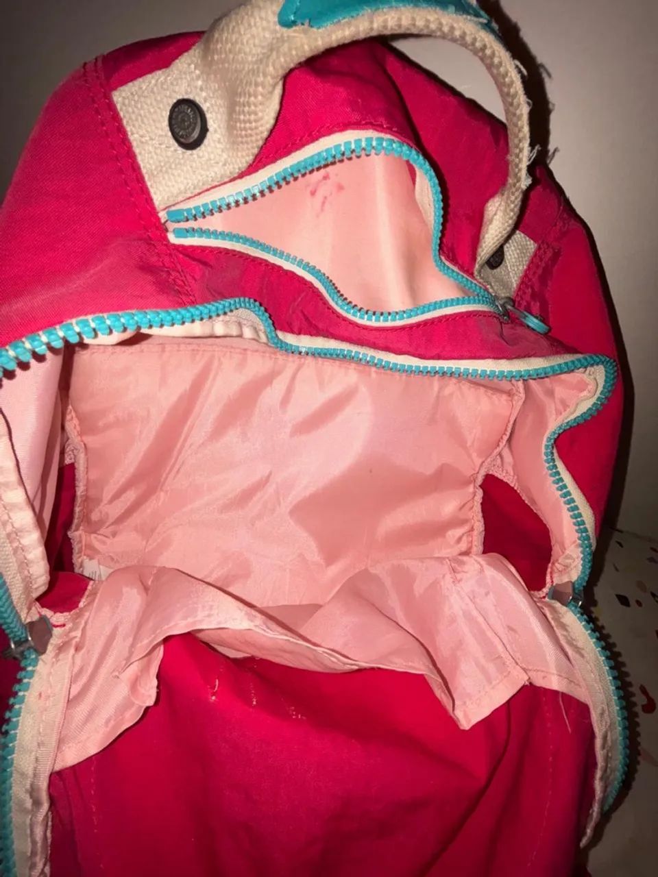 Mochila Kipling Rosa + estojo com Chaveiro Macaco em Excelente Estado - Foto 3