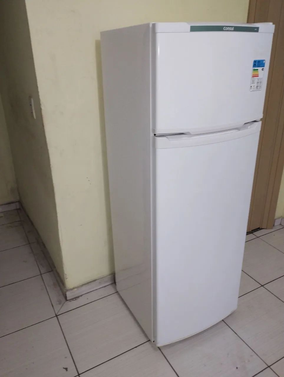 Geladeira semi nova  - Foto 3