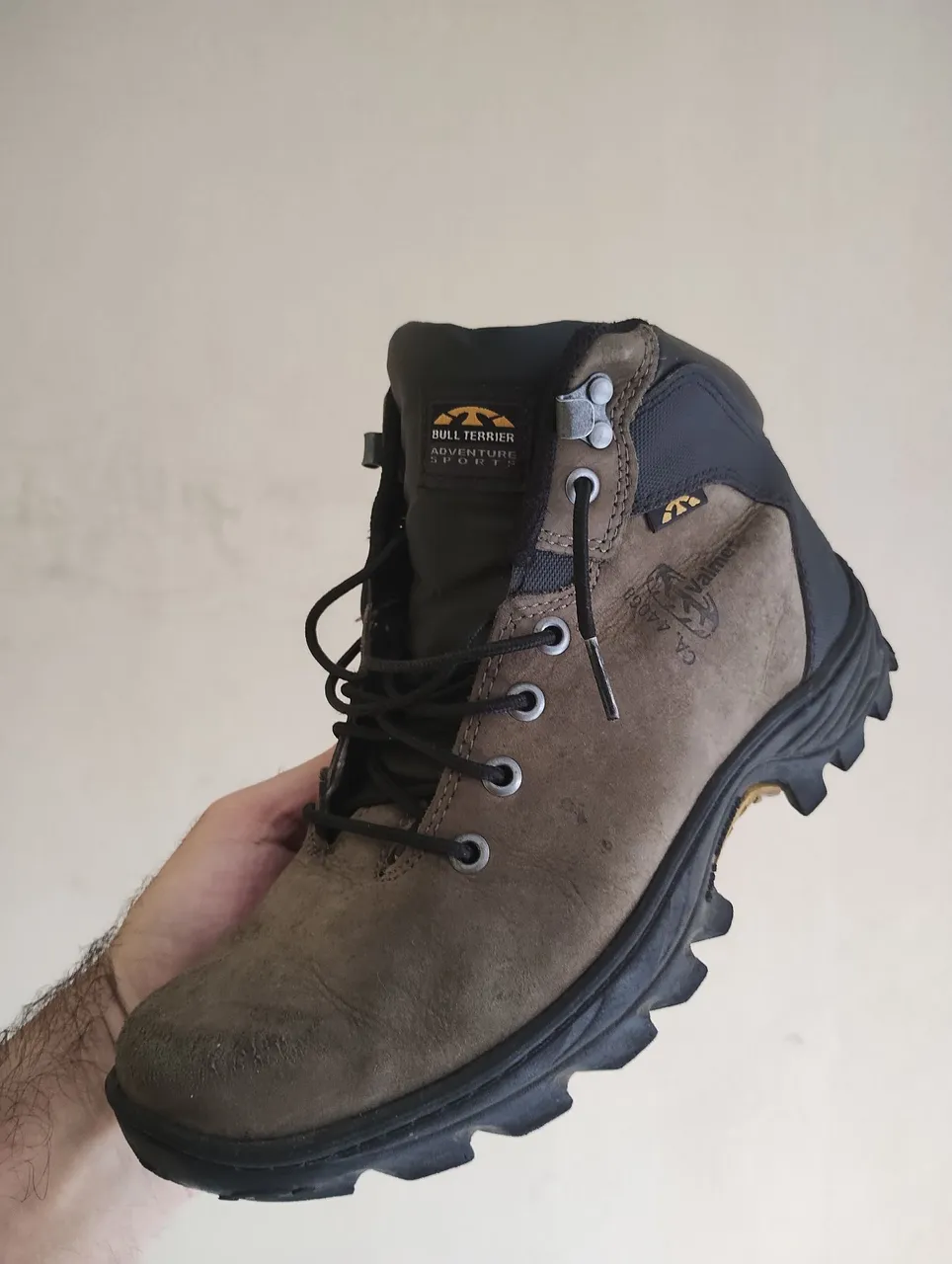 Bota Bull Terrier Adventure Sports