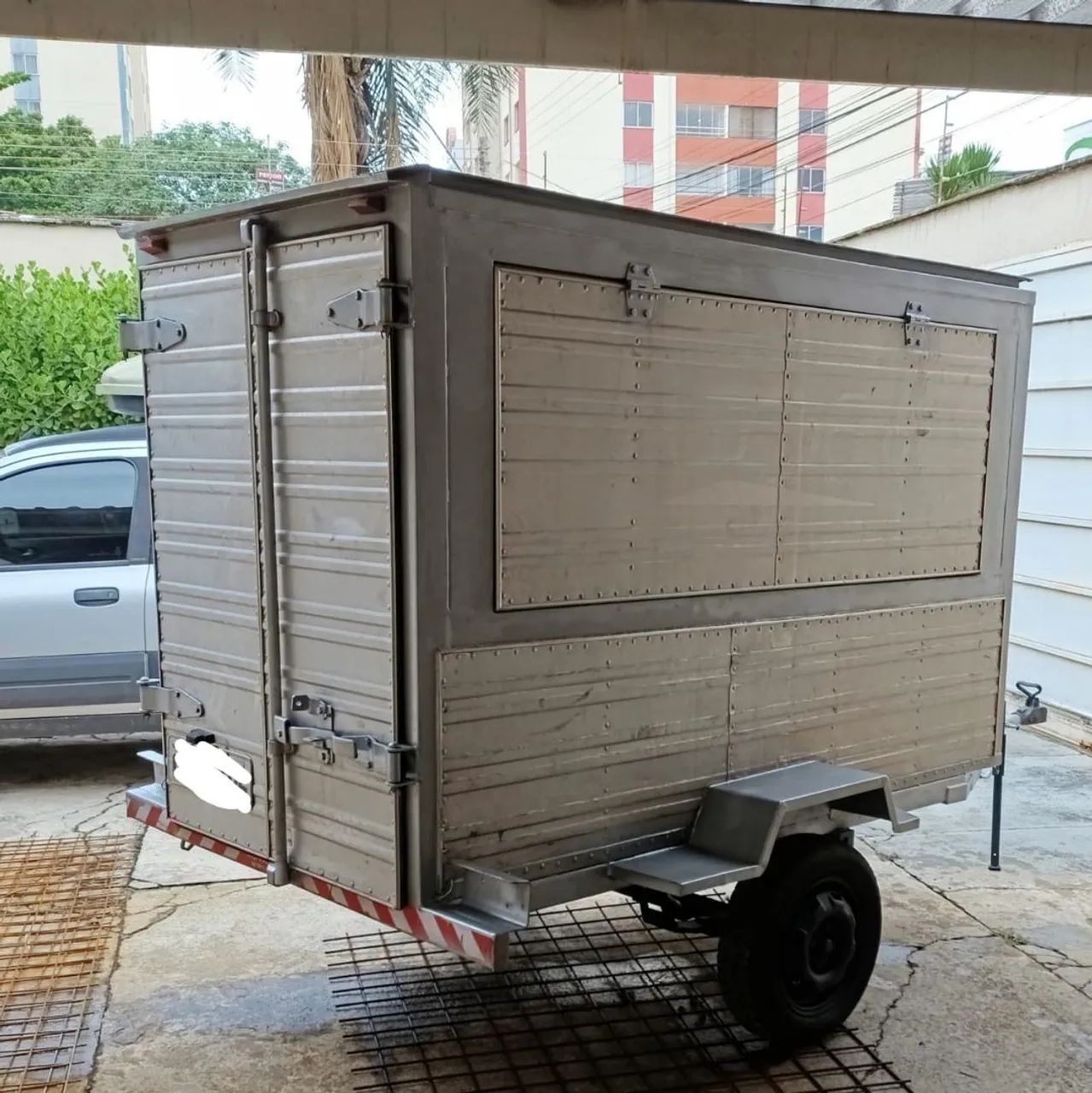 CARRETA BAU FECHADA ALUMÍNIO  - Foto 4