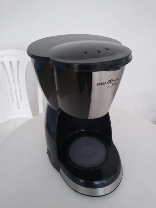 Cafeteira Britânia (sem o jarro) mas funcionando 220v