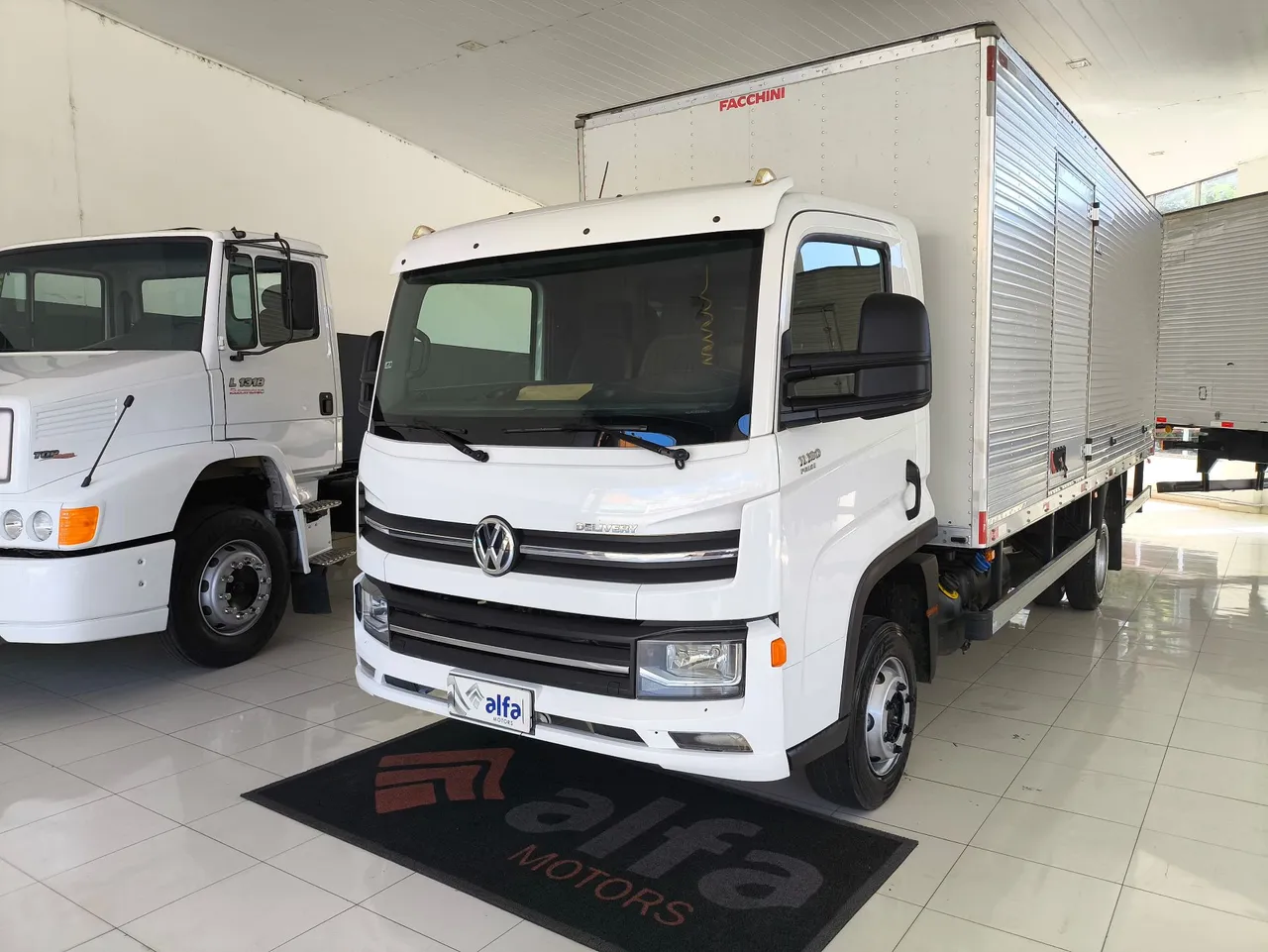Vw 11180 prime 2020 completo bau