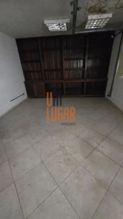 Amplo prédio comercial de 3 pavimentos para aluguel ou venda na travessa Quintino Bocaiúva - Foto 10