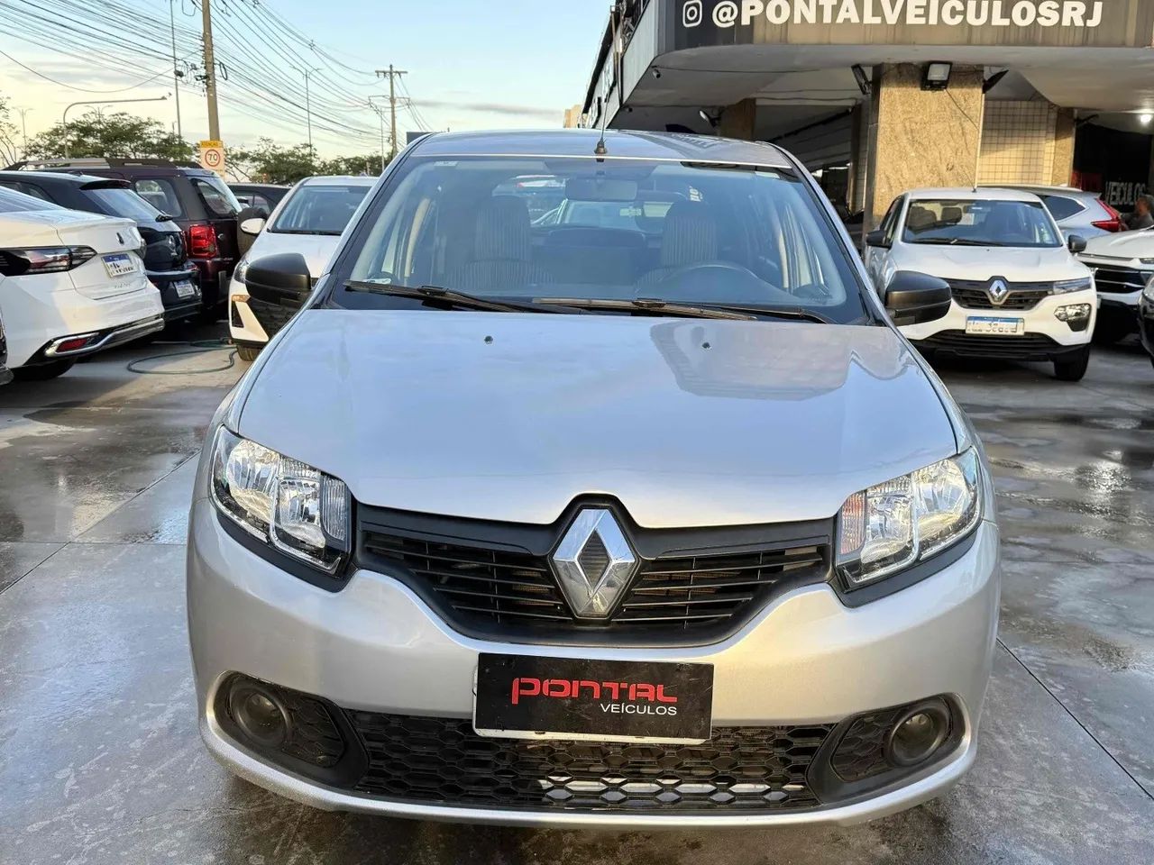 Renault Sandero Authentique Flex 1.0 12V 5P 2017 - Foto 2