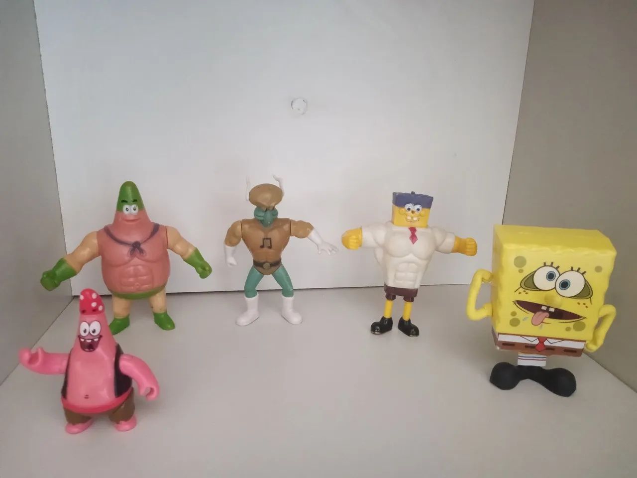 5 Bonecos da turma do Bob Esponja