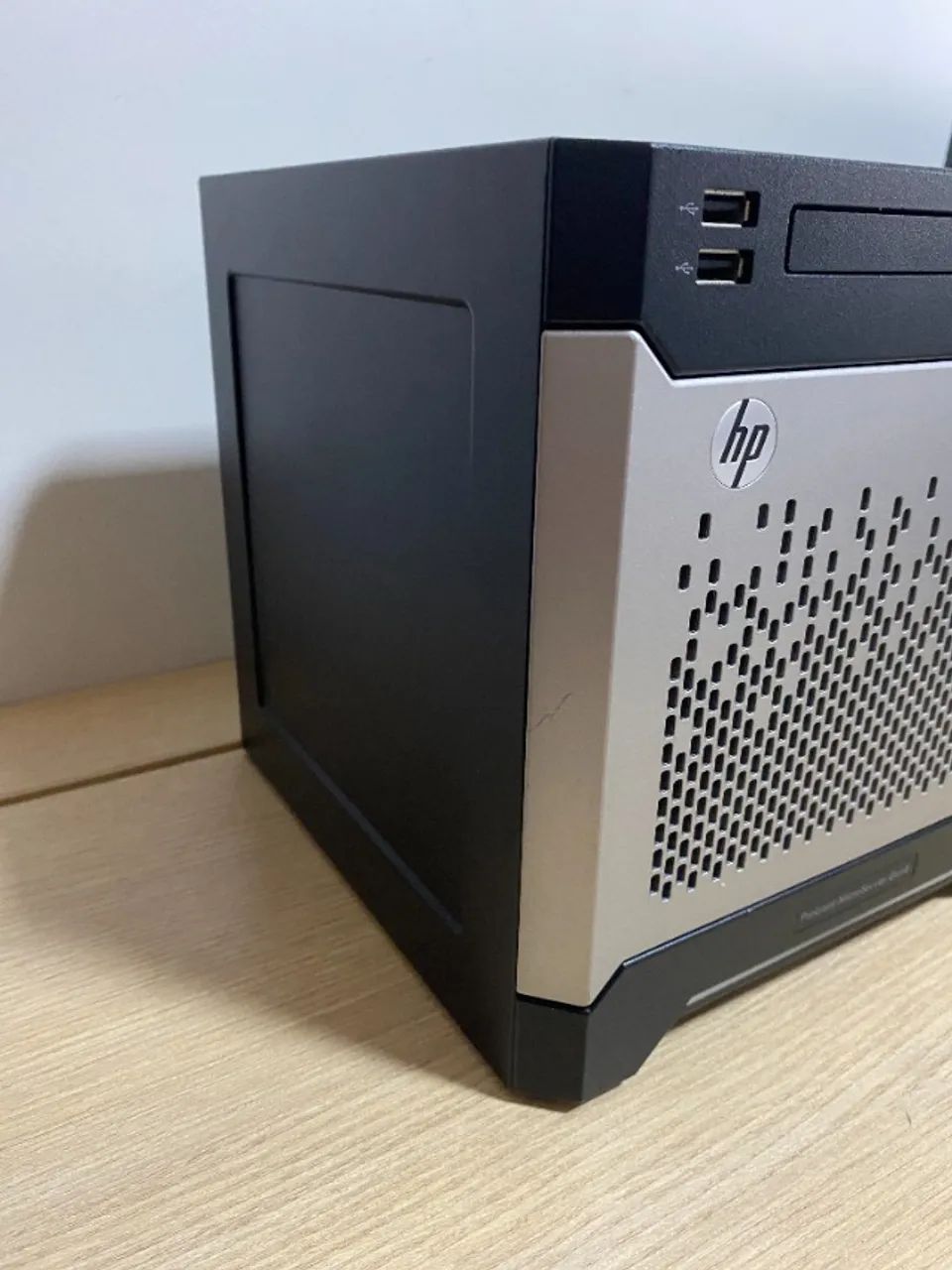 HP MicroServer Gen8 Server, Xeon E3-1240 V2, already with 4 TB, supports up to 4 HDDs/SSDs64396506131714123