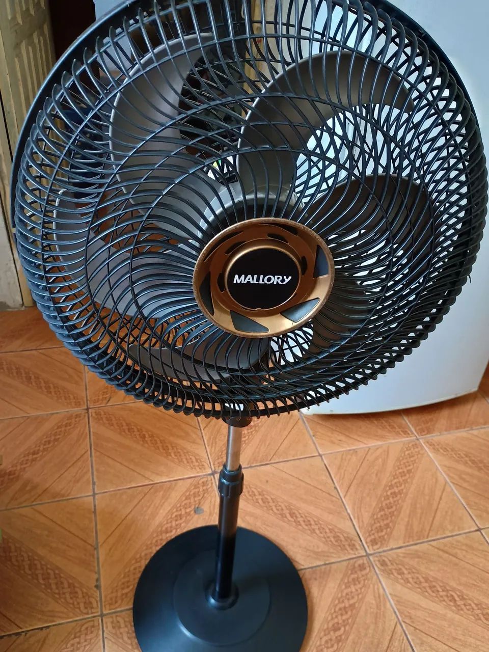 Ventilador de coluna Mallory 64312006722561120