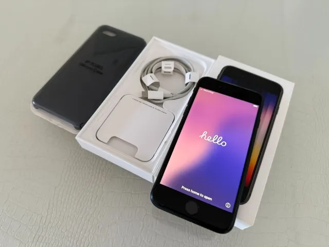 Apple Iphone SE TERCEIRA geração, 2022, 256Gb memória, caixa , nota fiscal único dono.