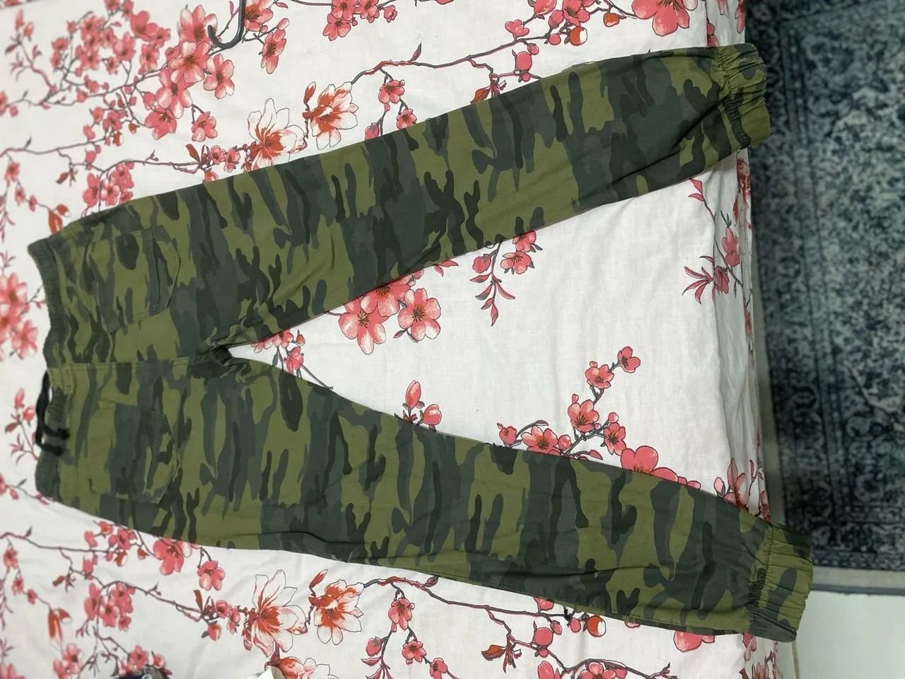 Calça Camuflada Jogger