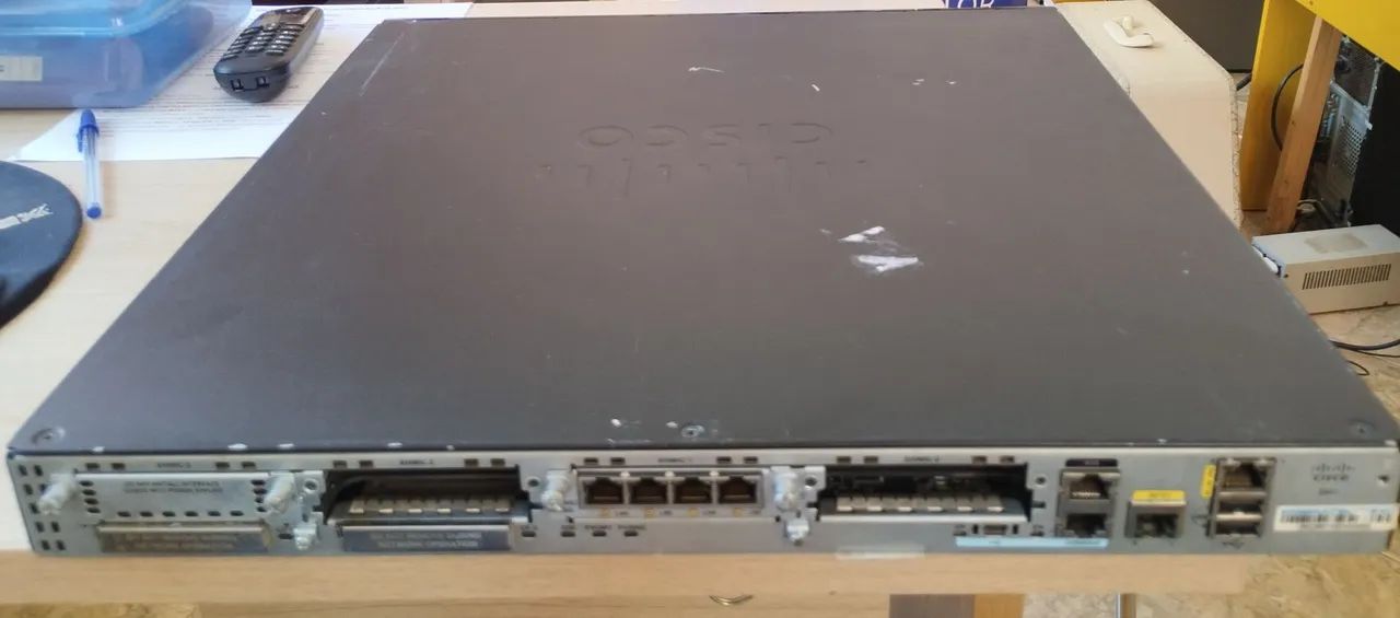 Roteador Cisco 2901 - Usado - excelente estado 