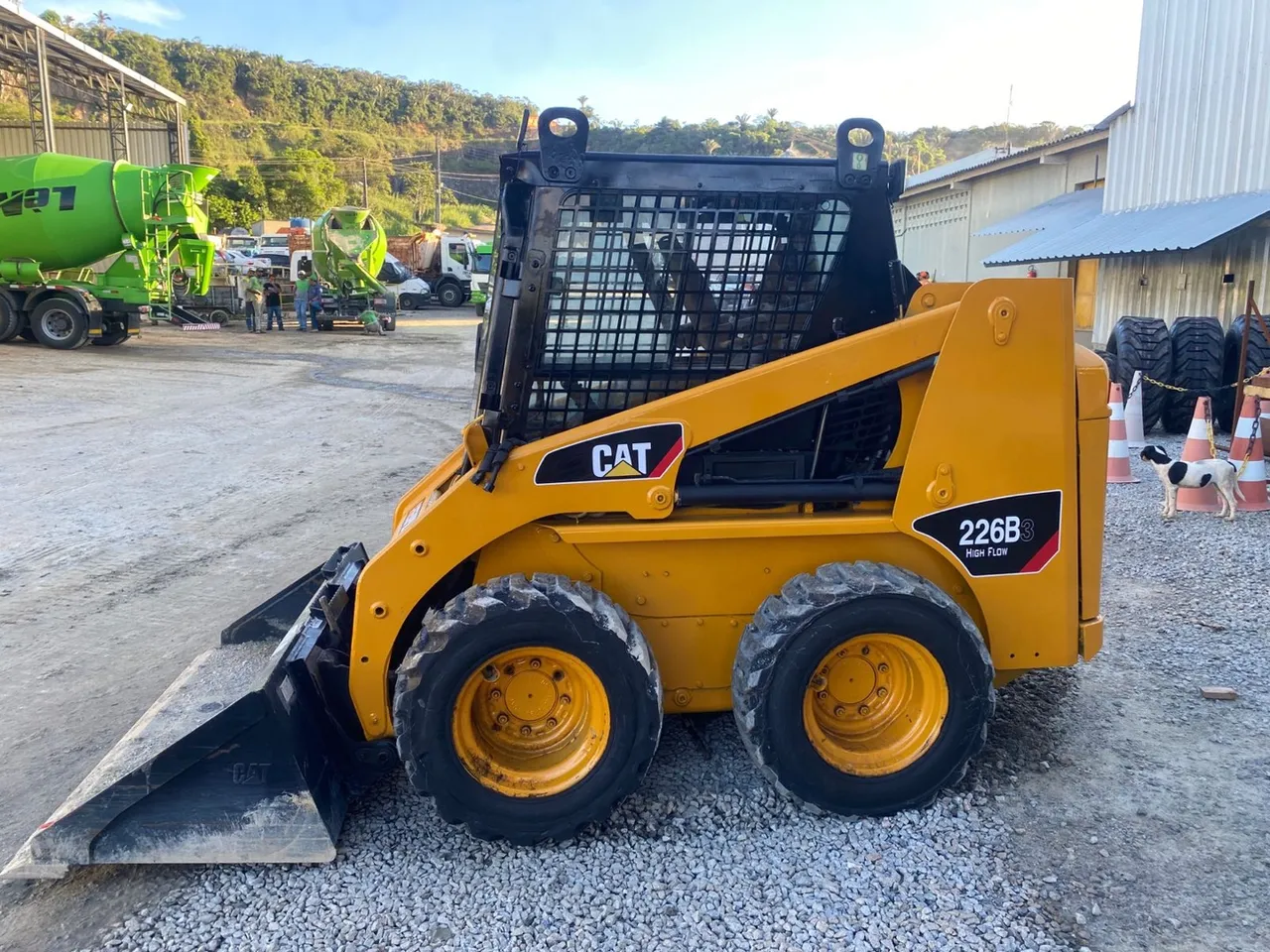 Mini Carregadeira Caterpillar 226B3 High Flow