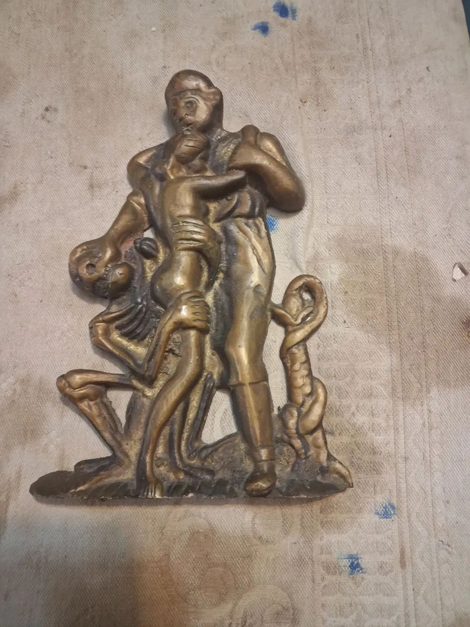 Estatueta de bronze maciço  antiguidade   - Foto 3