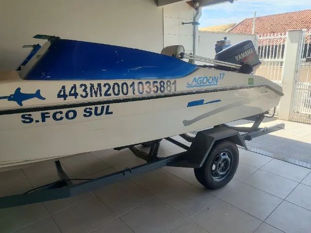 Lancha 17 pes 60HP Yamaha, direção hidráulica, som JBL, motor 4HP reserva com suporte inox - Foto 8