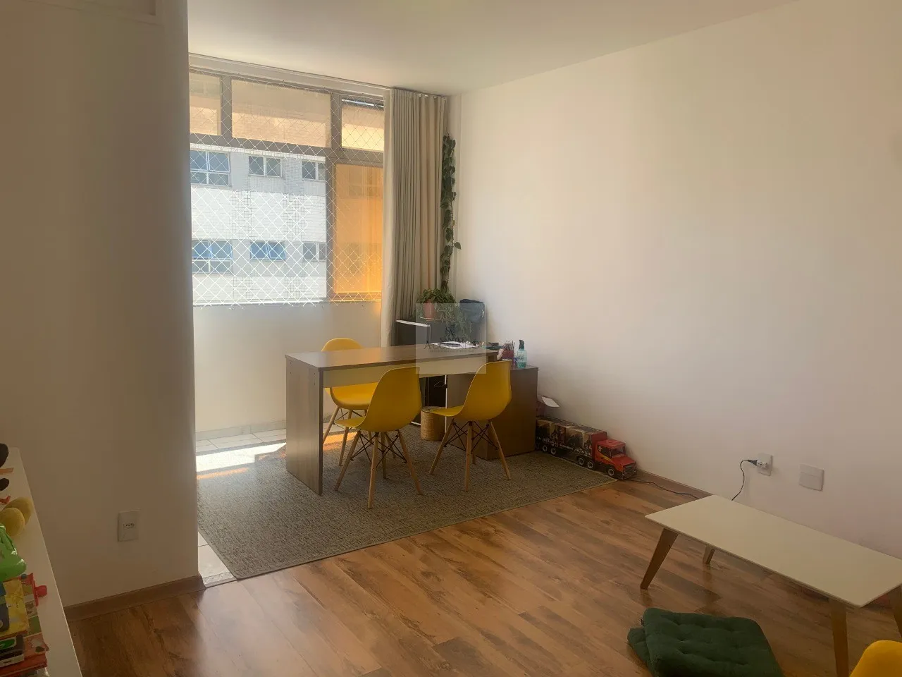 Excelente oportunidade! Sala comercial à venda em Lourdes, BH-MG: 2 salas, 1 banheiro, 35m