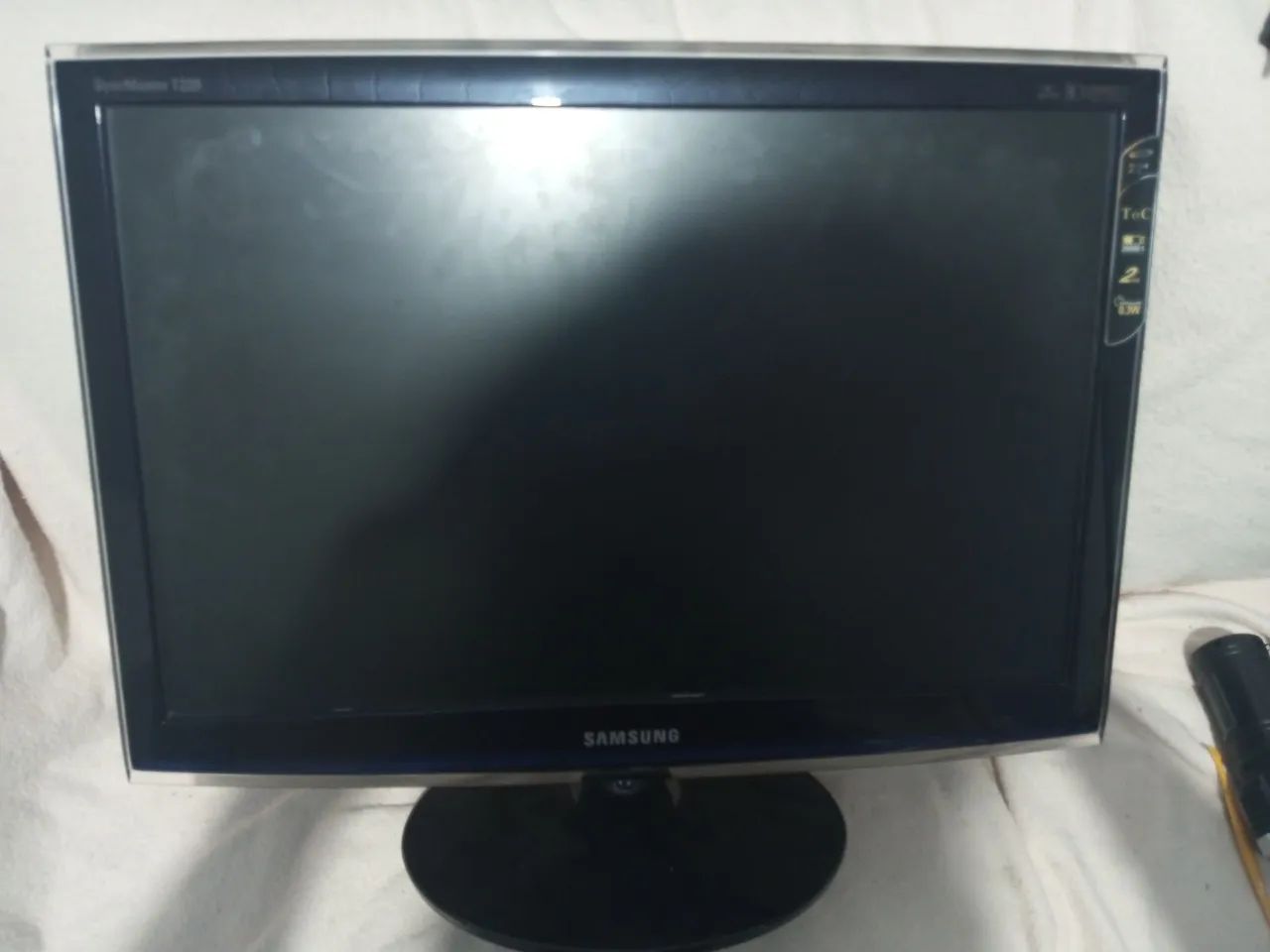 Monitor Samsung t 220 - Foto 3