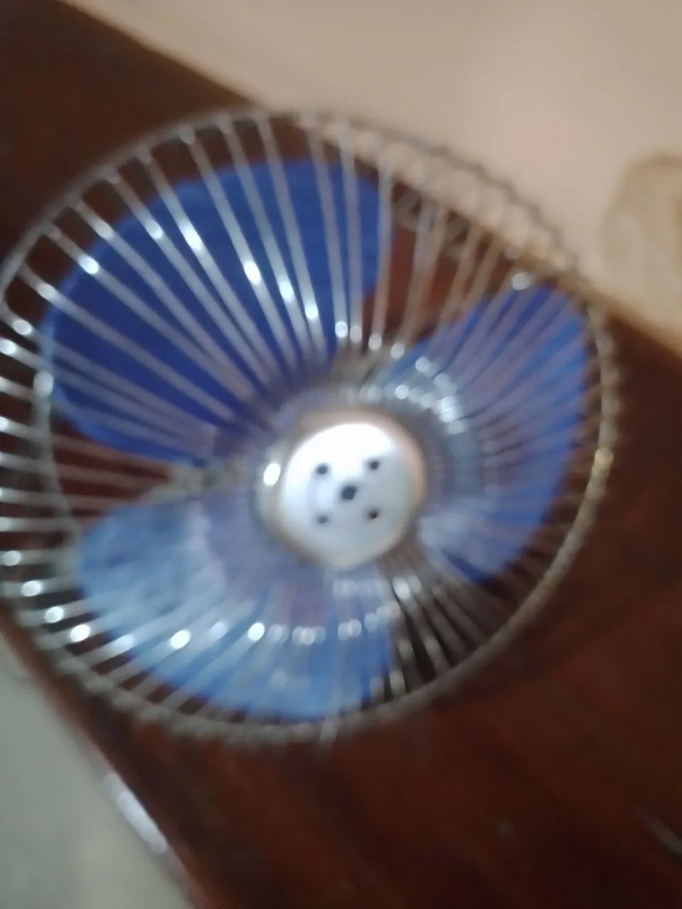 Ventilador de mesa antigo ou para carro  ler a descrição  - Foto 2