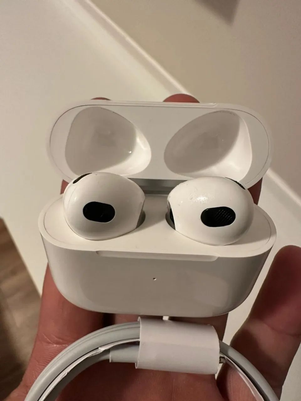 Airpods 4