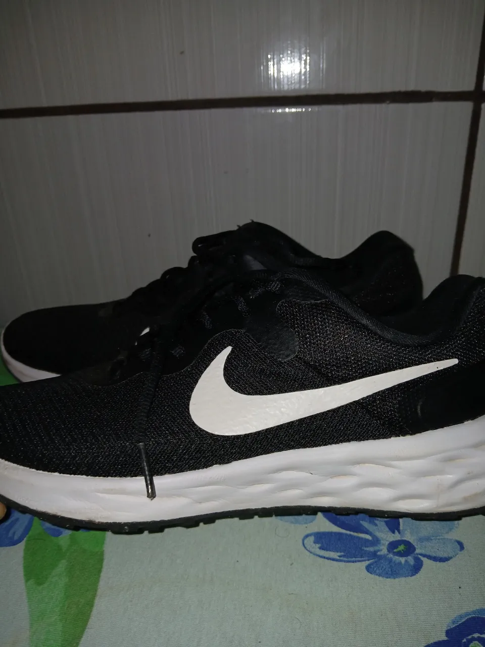 Tênis Nike Revolution 6 - Preto e Branco Original