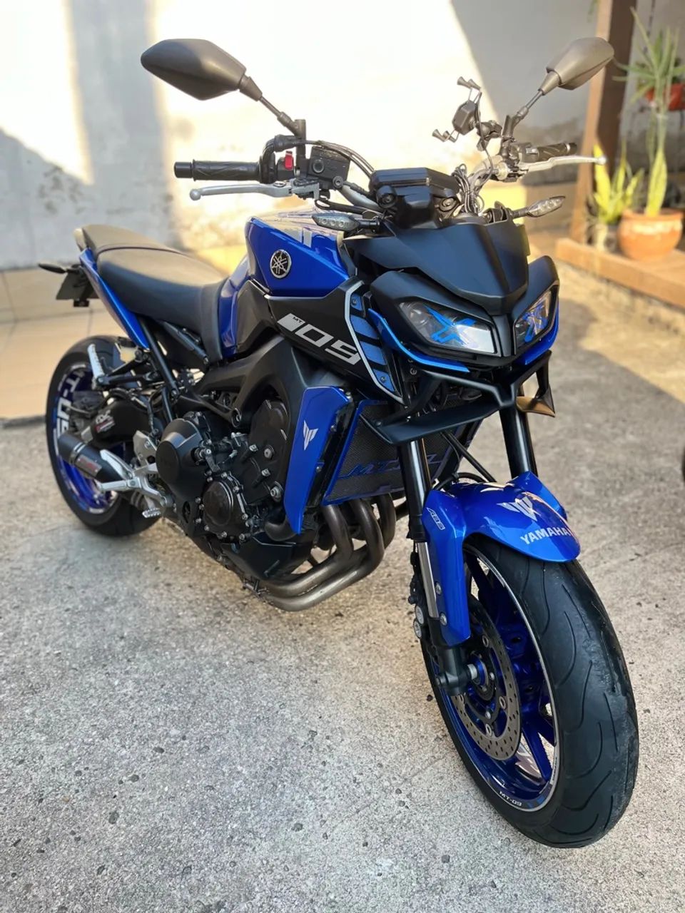 MT 09 novíssima com baixo km 